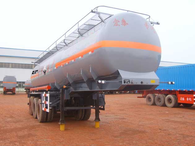 正康宏泰10.8米30吨化工液体运输半挂车(HHT9407GHY)
