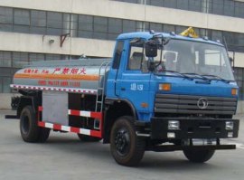 运油车