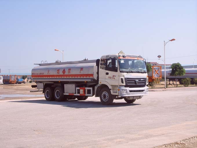 PJQ5257GHY型化工液体运输车图片