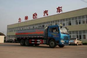 化工液体运输车