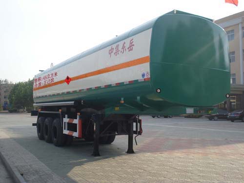 梁山东岳11米30吨化工液体运输半挂车(CSQ9400GHY)