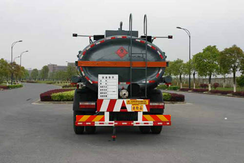 宏宙牌HZZ5166GHY化工液体运输车公告图片