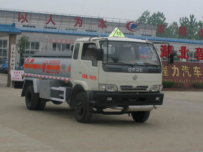 CLW5071GJY3型加油车图片