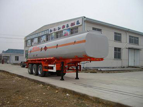 中商汽车13米31吨化工液体运输半挂车(ZL9401GHY)