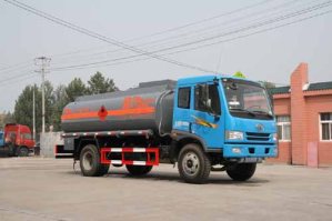 运油车