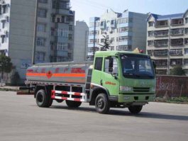 运油车