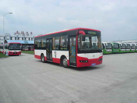 南骏9.2米15-33座城市客车(CNJ6920HB)