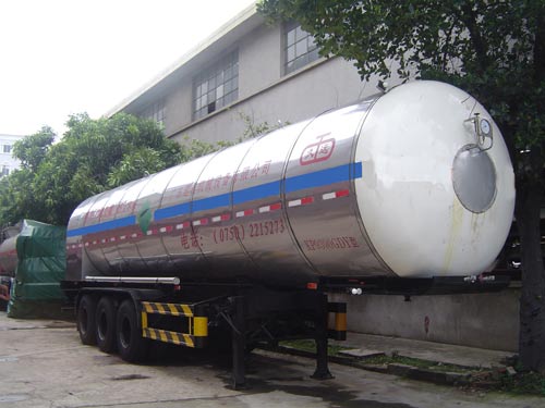 久远11.5米22.5吨低温液体运输半挂车(KP9390GDY)