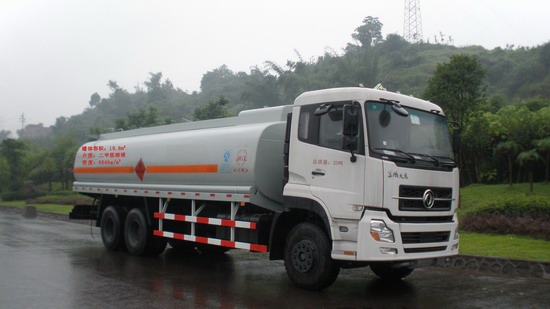 岷江牌YZQ5250GHY3化工液体运输车