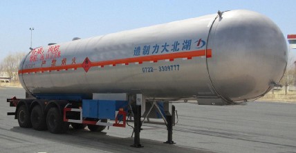 大力13米23.6吨液化气体运输半挂车(DLQ9406GYQ)