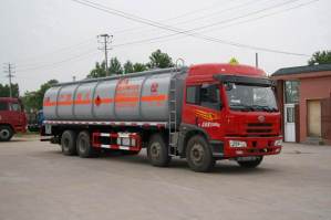 化工液体运输车