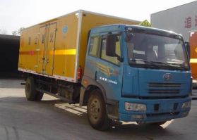 爆破器材运输车