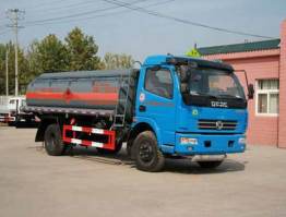 化工液体运输车