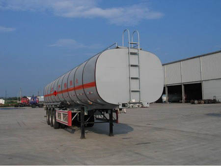 瑞江12.7米27吨化工液体运输半挂车(WL9401GHYB)