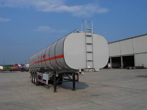 瑞江13米26吨化工液体运输半挂车(WL9406GHY)