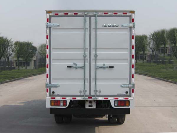 QL5040X8HWR 五十铃3.2米厢式货车图片