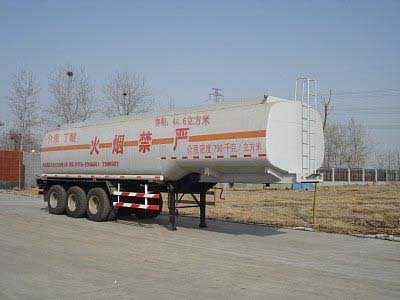 福玺11.2米32.1吨化工液体运输半挂车(XCF9404GHY)