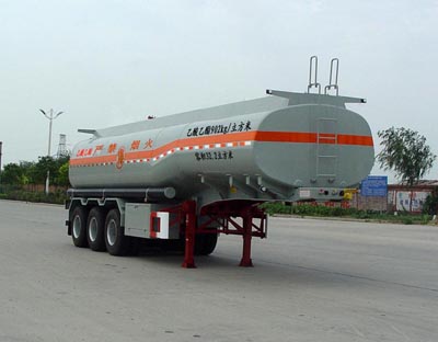 中集10.7米29吨化工液体运输半挂车(ZJV9400GHYHJ)
