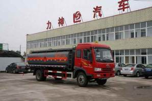 运油车