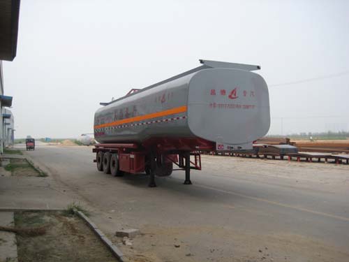 昌骅10.8米30.2吨化工液体运输半挂车(HCH9400GHYK)