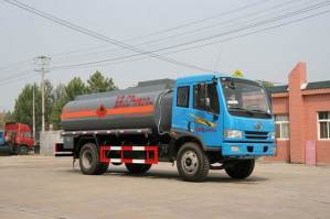 运油车