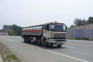 龙帝牌SLA5310GHYB6化工液体运输车