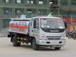 运油车