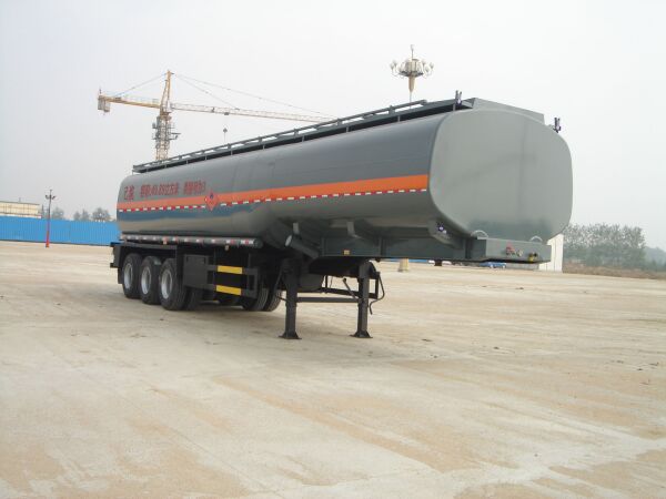特运13米31.6吨化工液体运输半挂车(DTA9406GHY)
