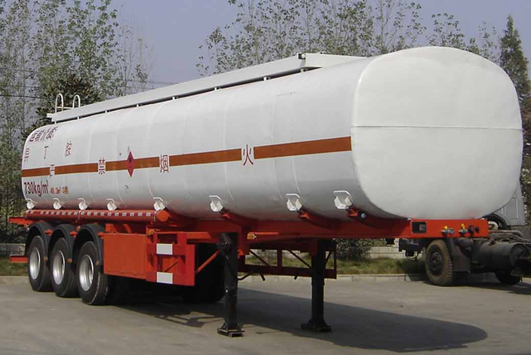兴扬12.1米33吨化工液体运输半挂车(XYZ9402GHY)