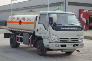 万事达牌SDW5060GJY加油车