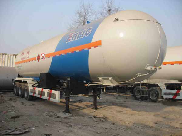 安瑞科12.6米23.7吨液化气体运输半挂车(HGJ9401GYQ2)