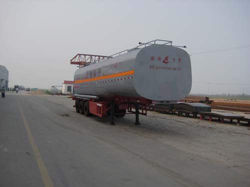 昌骅11.7米32吨化工液体运输半挂车(HCH9401GHYL)