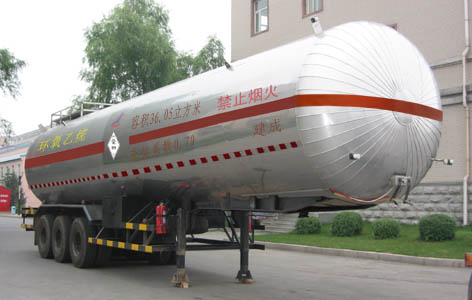 建成12.3米28.5吨液化气体运输半挂车(JC9401GYQHY)