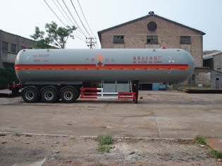 鲁征13米24.4吨液化气体运输半挂车(ZBR9403GYQ)