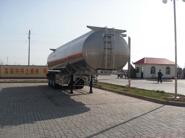 正康宏泰12.4米33吨化工液体运输半挂车(HHT9400GHYB)