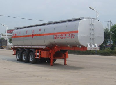 神狐10.5米32吨易燃液体罐式运输半挂车(HLQ9401GRY)