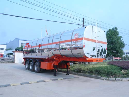 楚飞13米33吨易燃液体罐式运输半挂车(CLQ9400GRY)