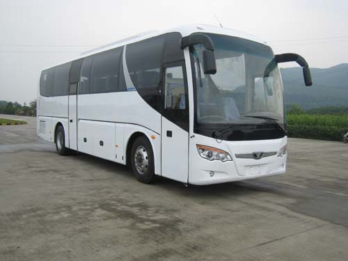 桂林10.6米24-47座客车(GL6118HSD1)