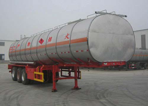 华昌12米30吨易燃液体罐式运输半挂车(QDJ9403GRY)
