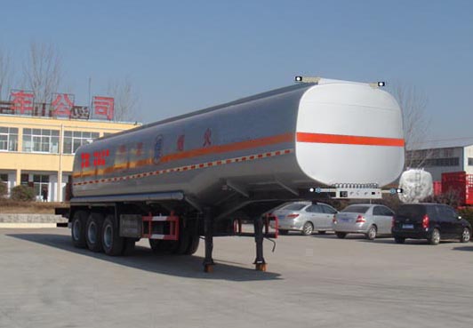 骜通11米30吨易燃液体罐式运输半挂车(LAT9401GRY)