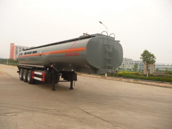 特运10.3米30.5吨腐蚀性物品罐式运输半挂车(DTA9403GFW)