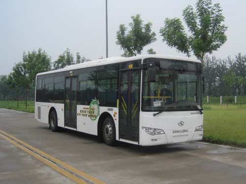 金龙10.5米10-40座混合动力城市客车(XMQ6106AGHEV)