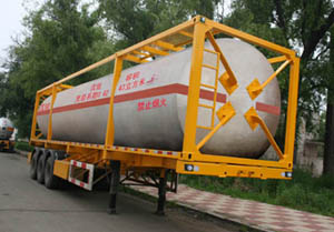建成13米28.1吨易燃液体罐式运输半挂车(JC9402GRY)