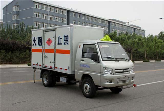BJ5030XRQ-A1 福田牌易燃气体厢式运输车图片