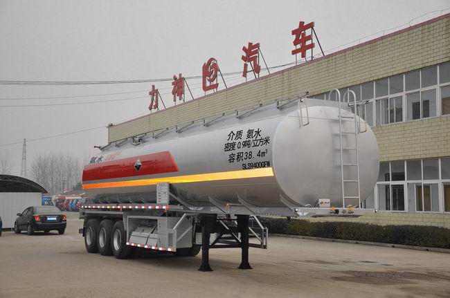 醒狮10.6米33吨腐蚀性物品罐式运输半挂车(SLS9400GFW)