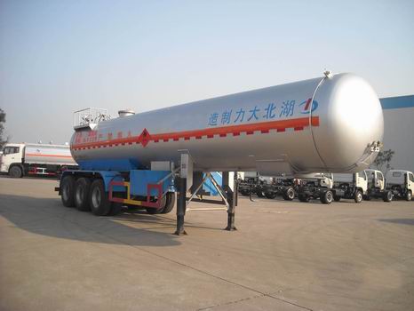 大力12米29.3吨易燃液体罐式运输半挂车(DLQ9400GRY)