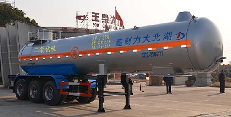 大力11.2米28.8吨液化气体运输半挂车(DLQ9405GYQ)