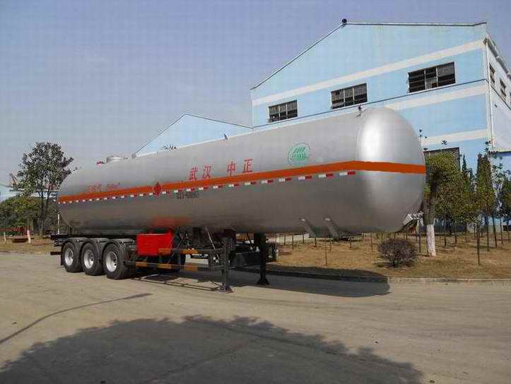 四六13米2.9吨易燃气体罐式运输半挂车(WHC9400GRQ)