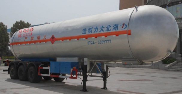 大力12.5米28.3吨液化气体运输半挂车(DLQ9409GYQX)