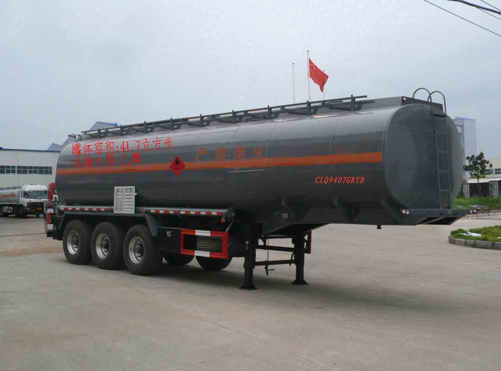 楚飞10.8米31吨易燃液体罐式运输半挂车(CLQ9407GRYB)
